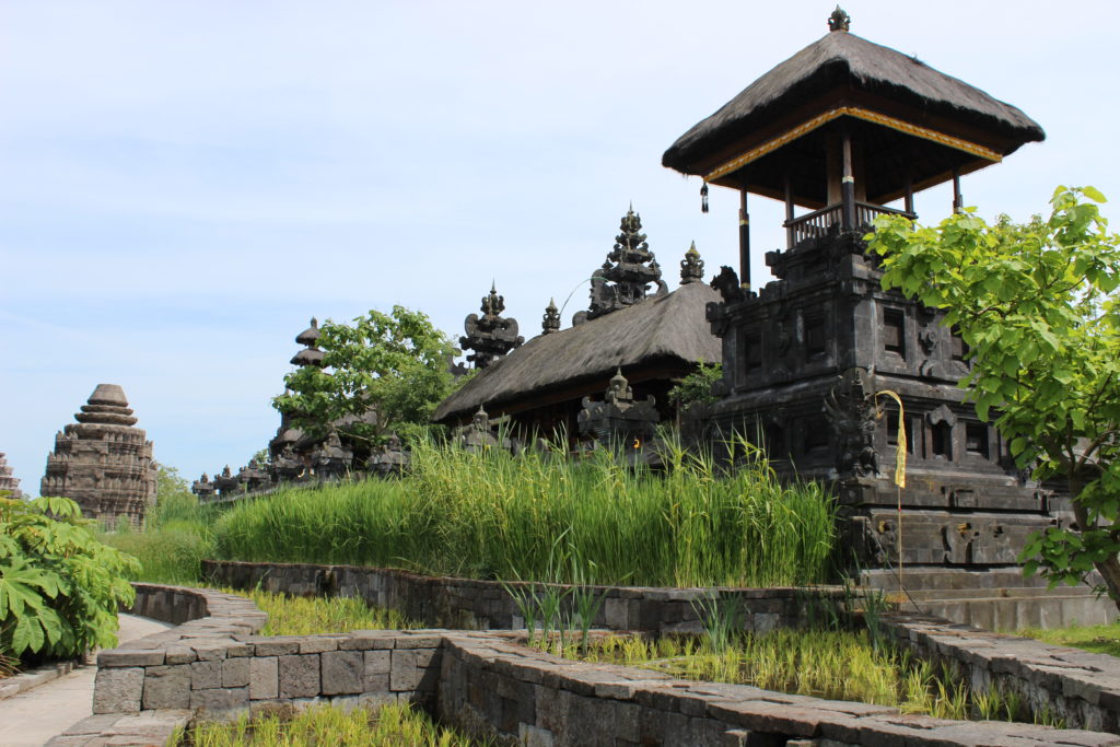 Südostasiatischer Tempel